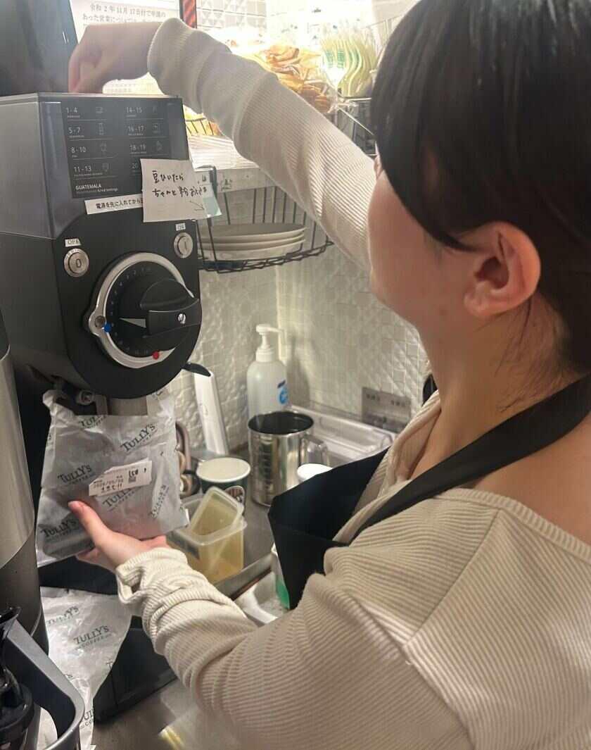 タリーズコーヒー宇都宮駅ビルパセオ店の制服5