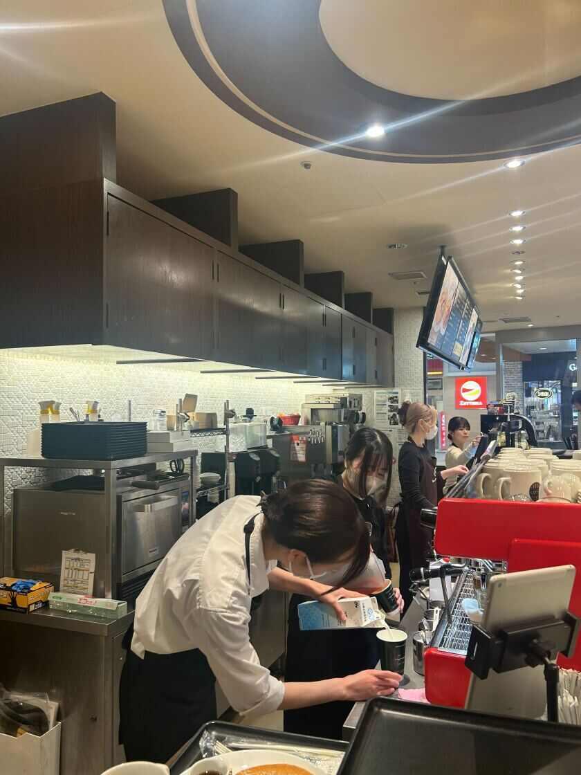 タリーズコーヒー宇都宮駅ビルパセオ店の制服3