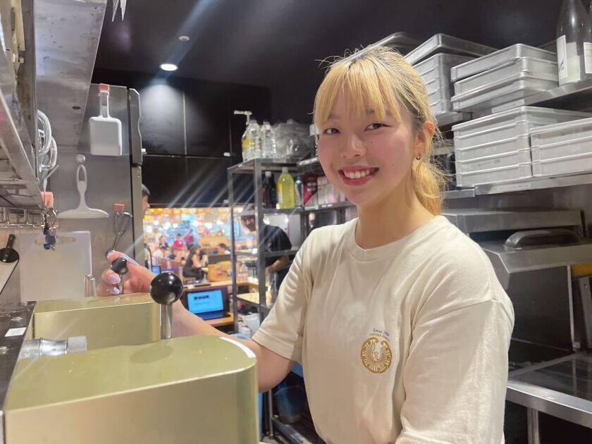 くろがね小倉 アミュプラザ店の制服6