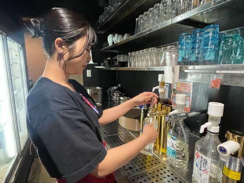 くろがね筑紫口店の制服3