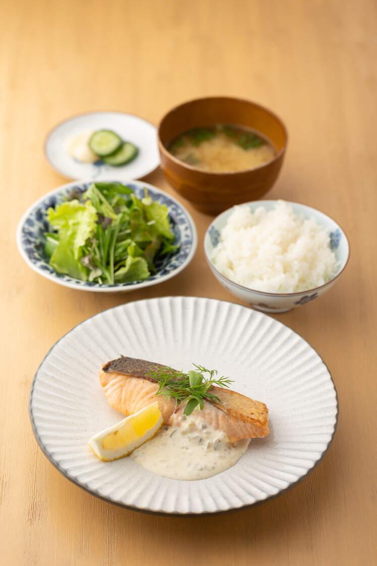 アテニヨル離れ(仮称)の制服5