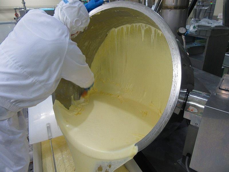 六甲バター株式会社 QBB神戸工場の仕事画像1