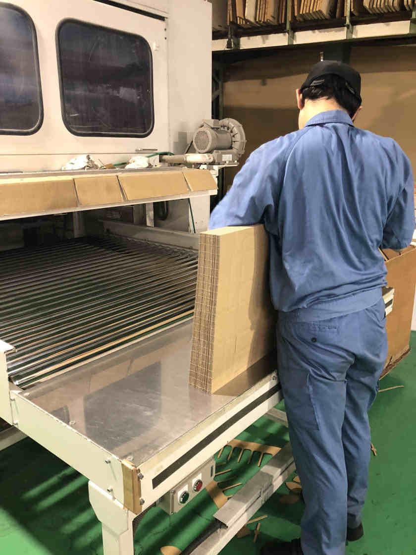 美倍紙業株式会社の制服1