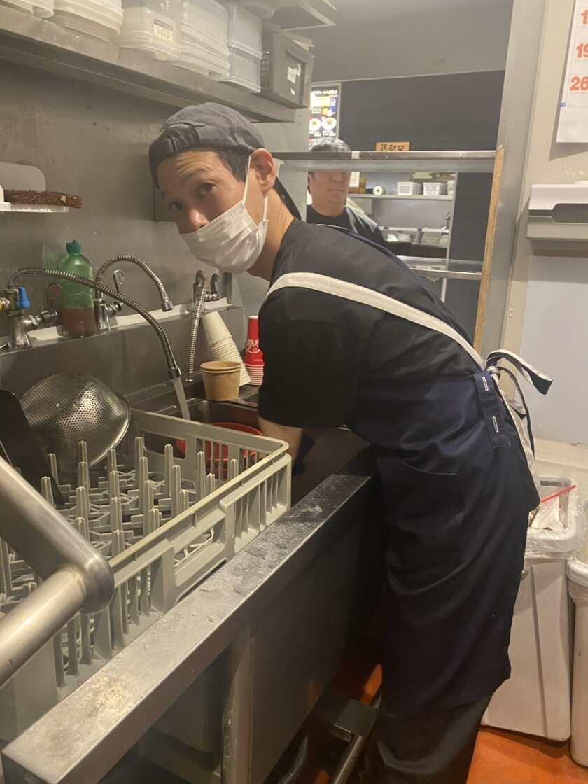 親子丼 TORIKAI EXPRESS ダイバーシティ東京店の制服3
