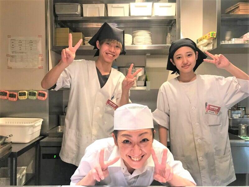 鳥開総本家 名駅ユニモール店の仕事画像2