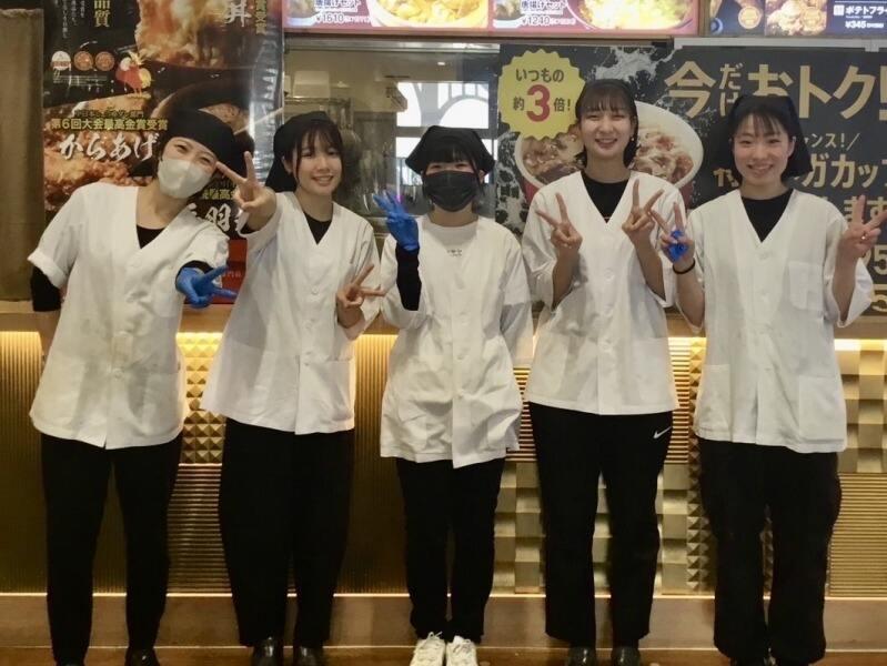 鳥開総本家 酒々井プレミアム・アウトレット店の仕事画像3