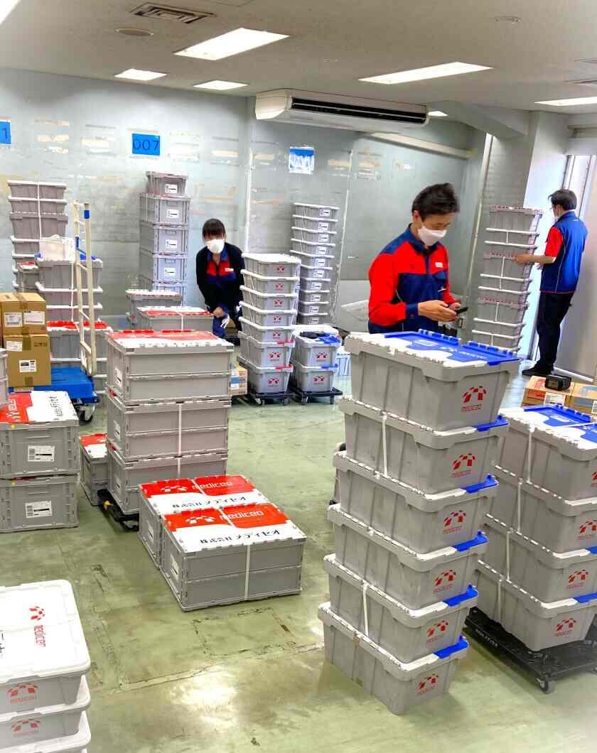 株式会社メディスケット 新宿ビルの制服3