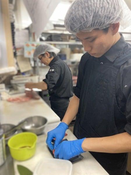 居間焼肉 百欒の仕事画像3