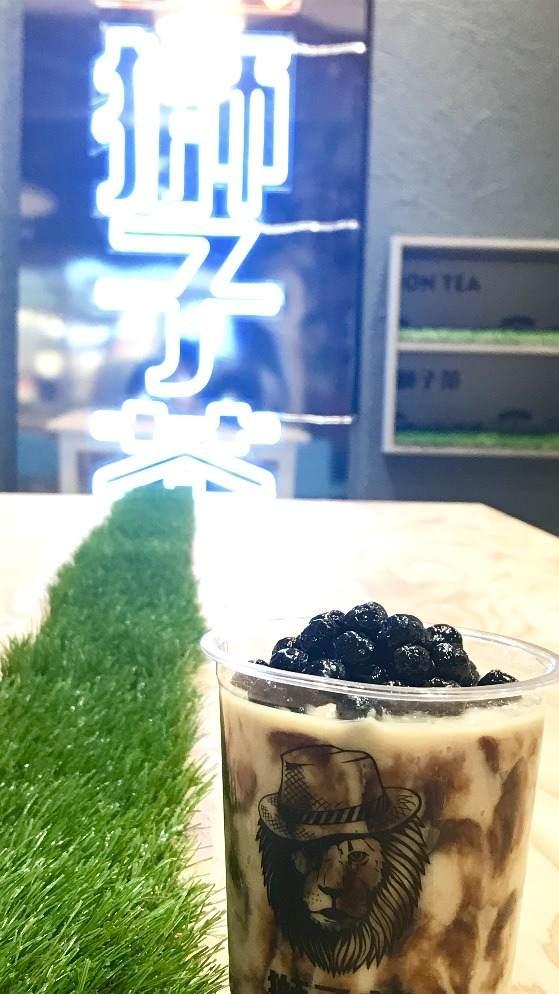 獅子茶 イオンモール海浜幕張店の制服2