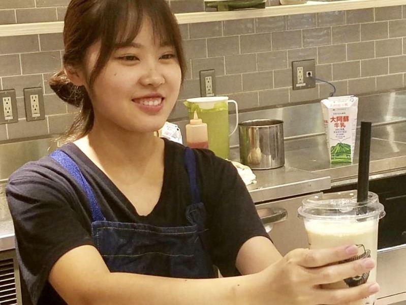 LION TEA 獅子茶 イオンモール幕張新都心店の仕事画像2