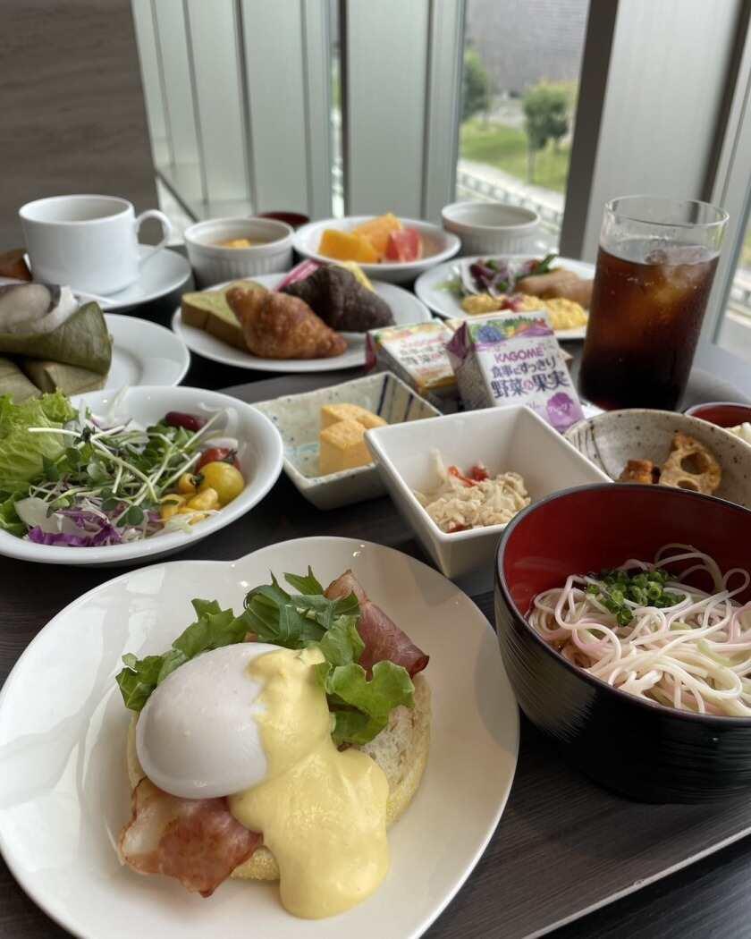 ピアッツァホテル奈良の制服1