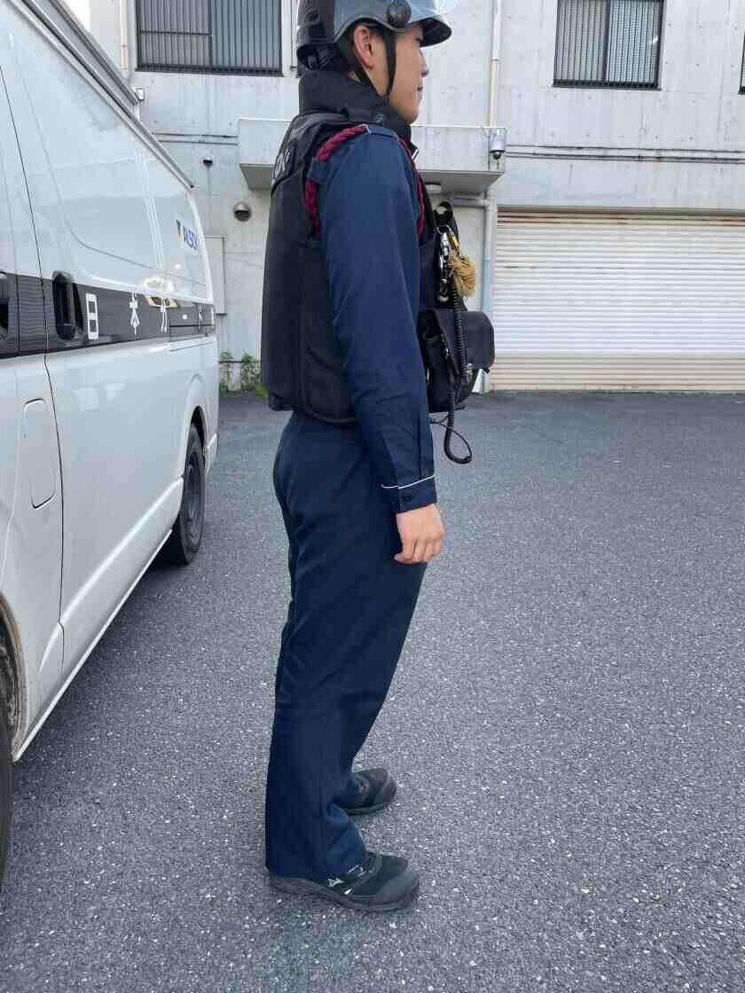 ALSOK岐阜株式会社の制服2