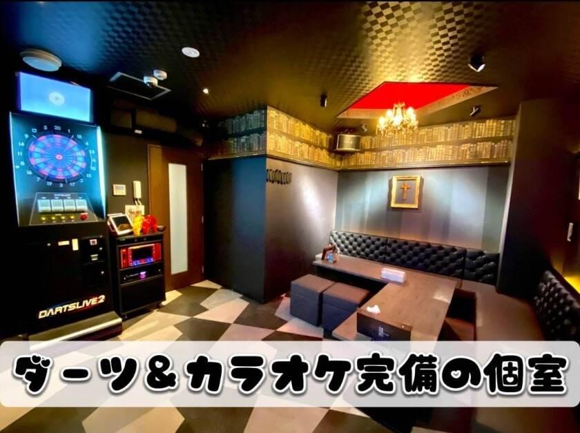 Darts Cafe DELTA 梅田店の制服1