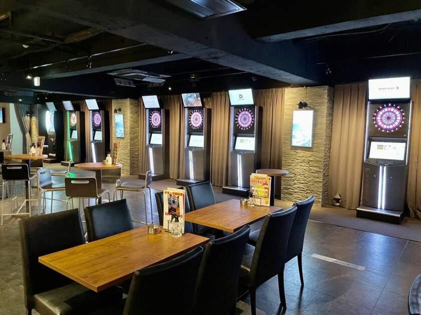 Darts Cafe DELTA 川崎店の制服3