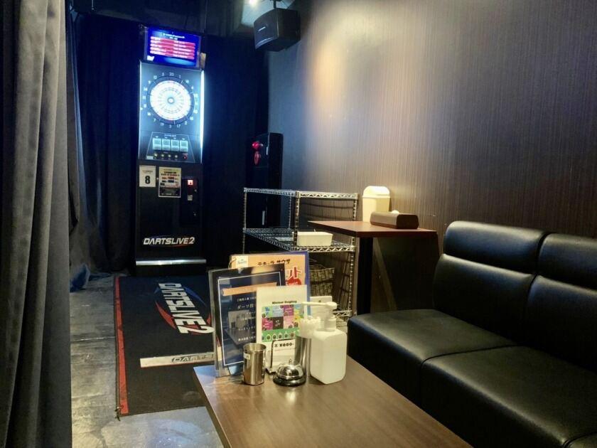 Darts Cafe DELTA 高田馬場店の制服3