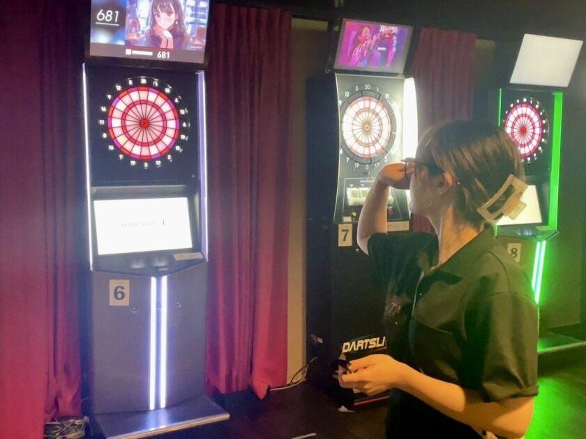 Darts Cafe DELTA 船橋店の制服4