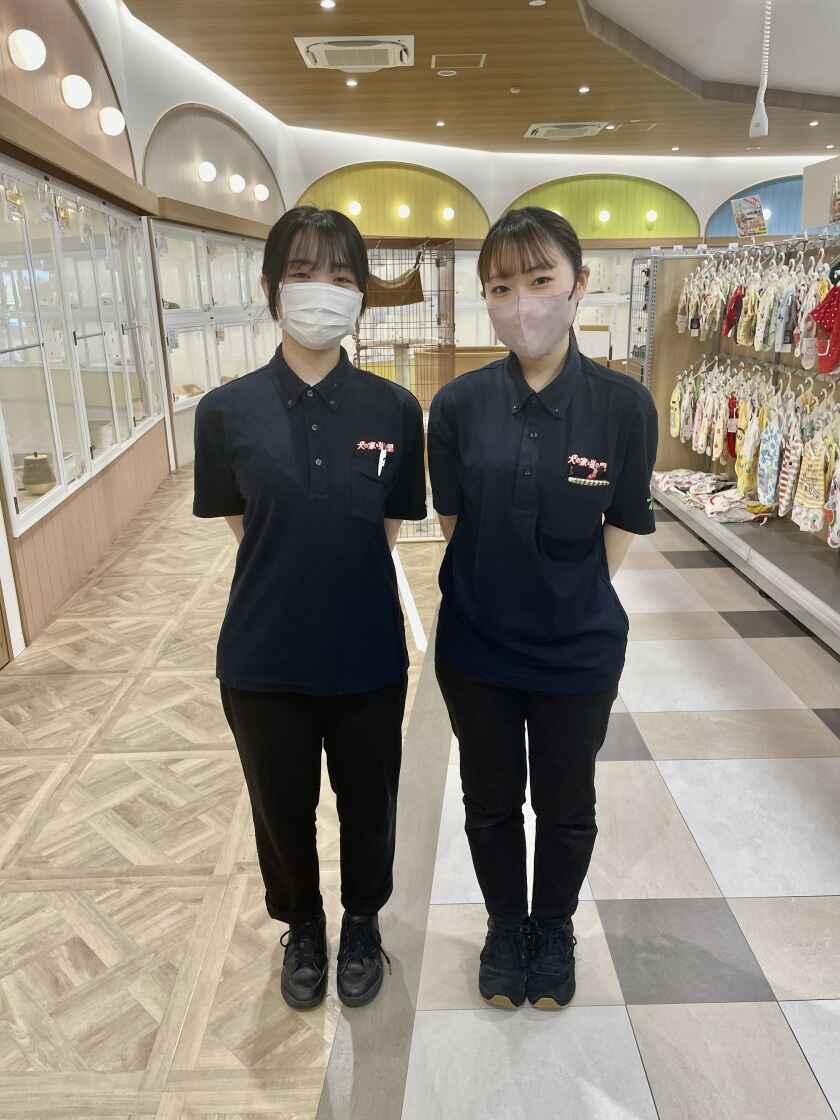 ペットショップ犬の家&猫の里 近江八幡店の制服1