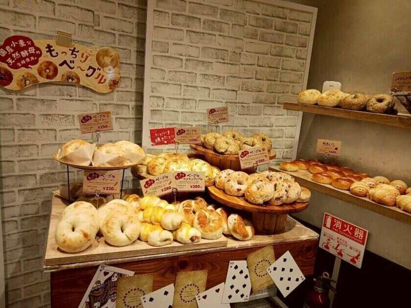 ハートブレッドアンティーク VIERRA小倉店の制服4