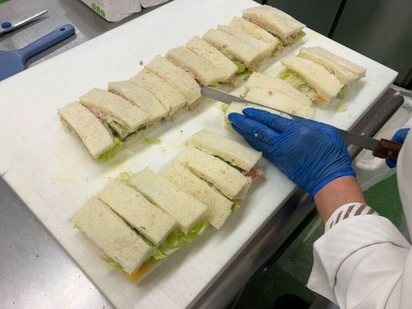 ハートブレッドアンティーク イオンモール香椎店の制服7