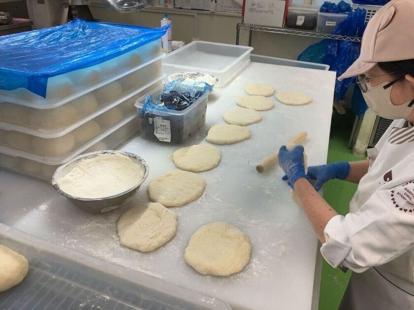 ハートブレッドアンティーク イオンモール香椎店の制服6