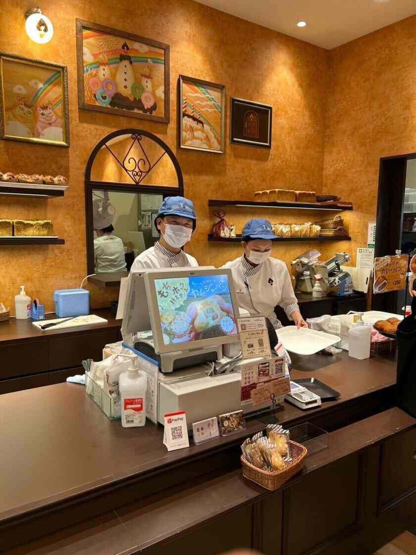 ハートブレッドアンティーク イオンモール福岡店の制服6