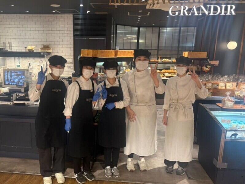 GRANDIR西新店の仕事画像1