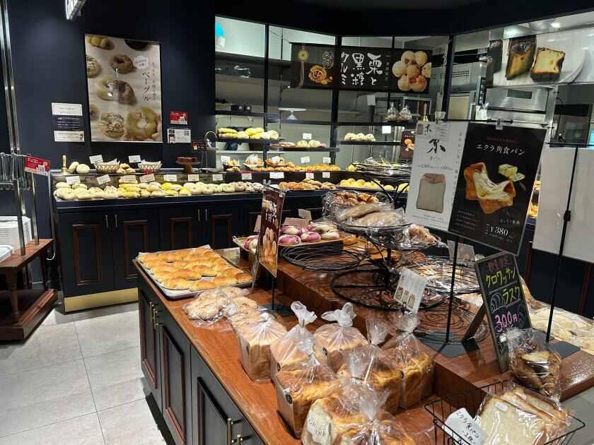 GRANDIR福岡天神店の制服2