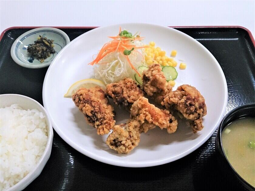 食べどころ柚ず橿原店の制服1
