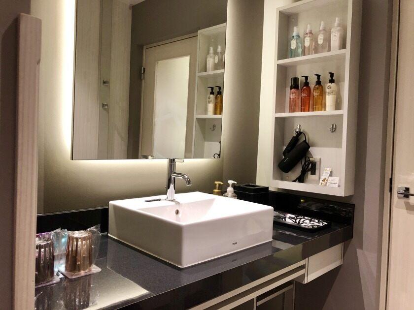 HOTEL U's香枦園の制服1