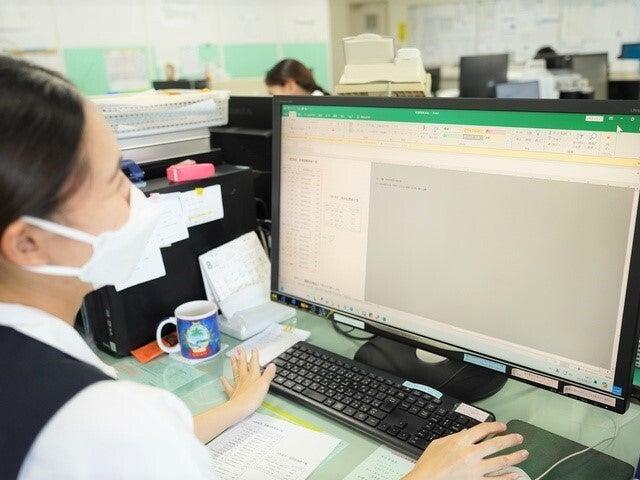 株式会社大富の制服3