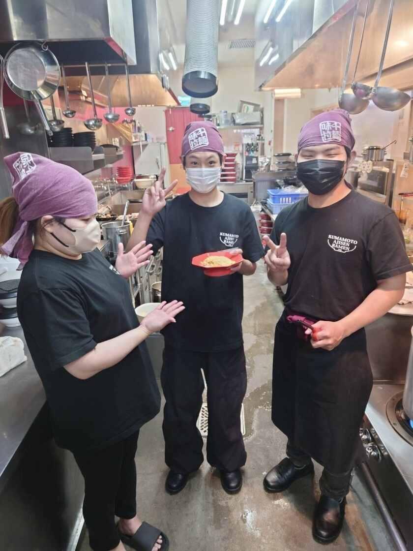 味千拉麺 荒尾店の制服3