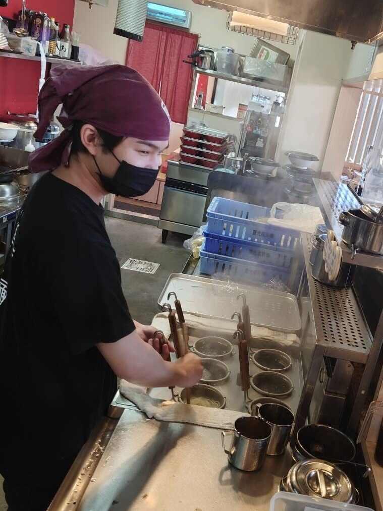 味千拉麺 荒尾店の制服2