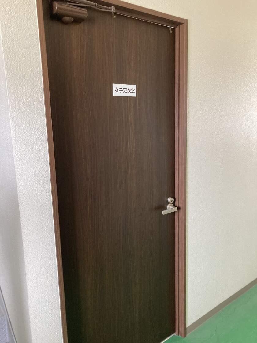 ダイアエンタプライズ株式会社の制服2