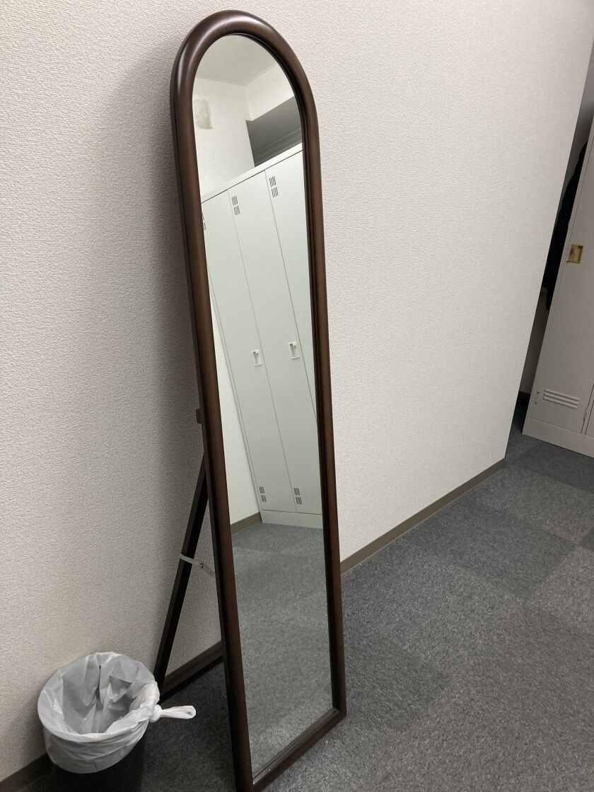ダイアエンタプライズ株式会社の制服8