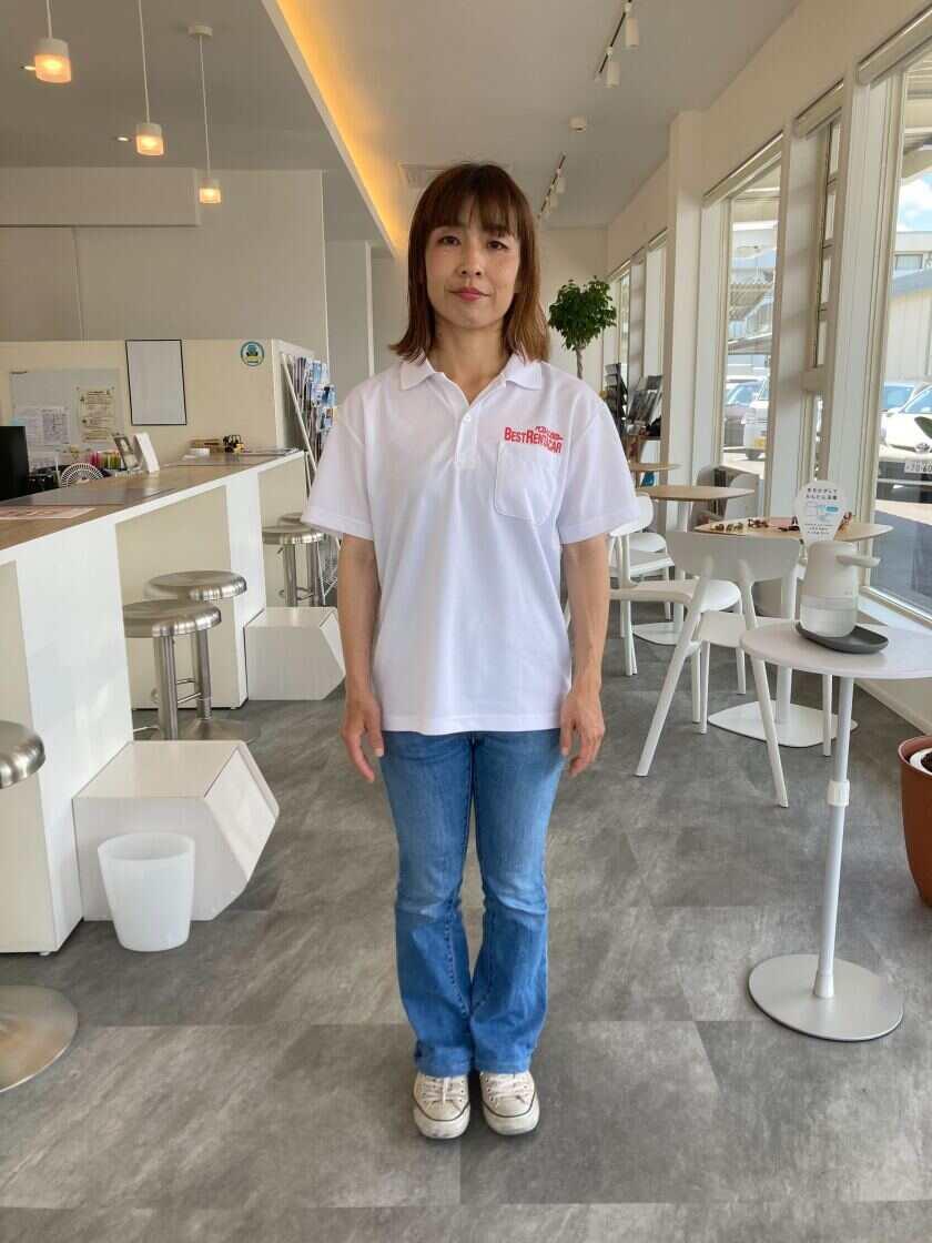 ベストレンタカーの制服1