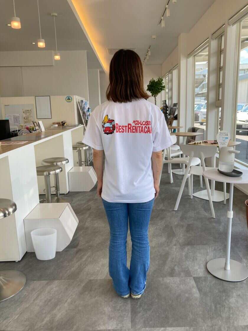 ベストレンタカーの制服2