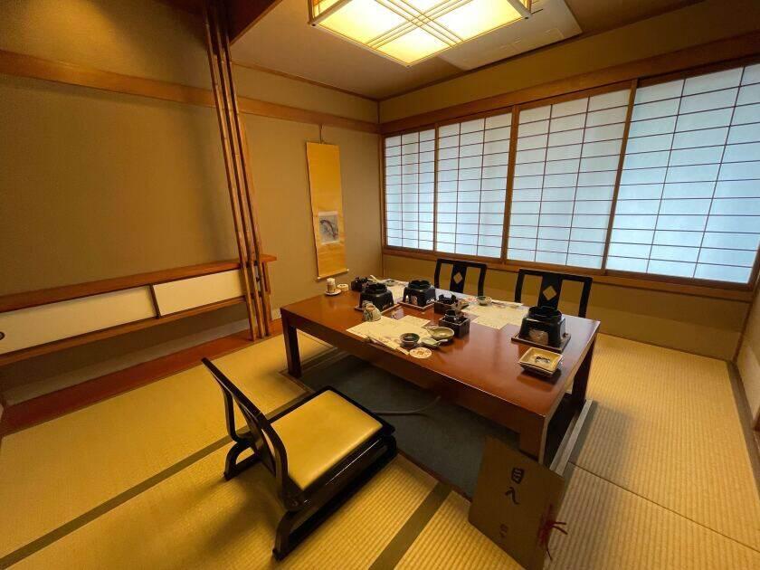 酔心 本店(広島郷土料理)の制服3