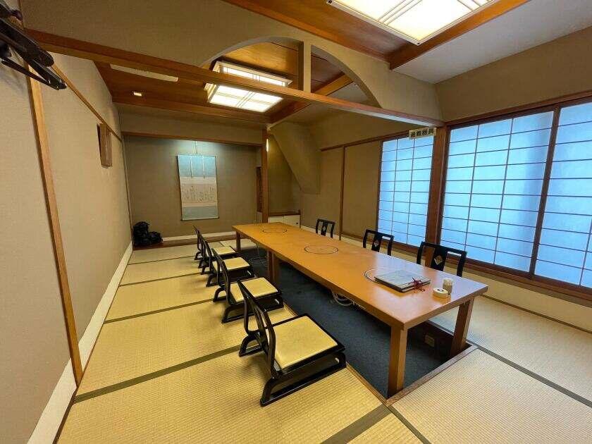 酔心 本店(広島郷土料理)の制服2