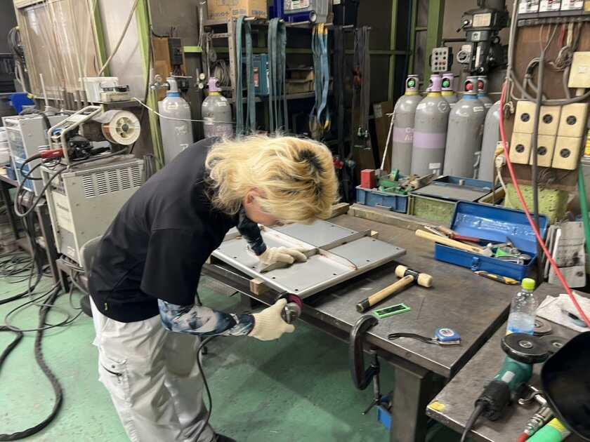 有限会社足羽工業の制服4