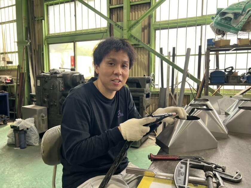 有限会社足羽工業の制服2