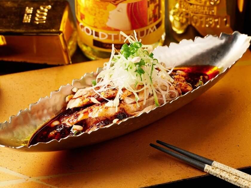 億万鳥者 新宿本殿の制服8