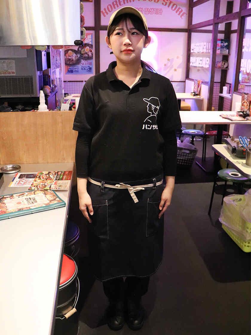 韓国屋台ハンサム 海浜幕張店の制服1