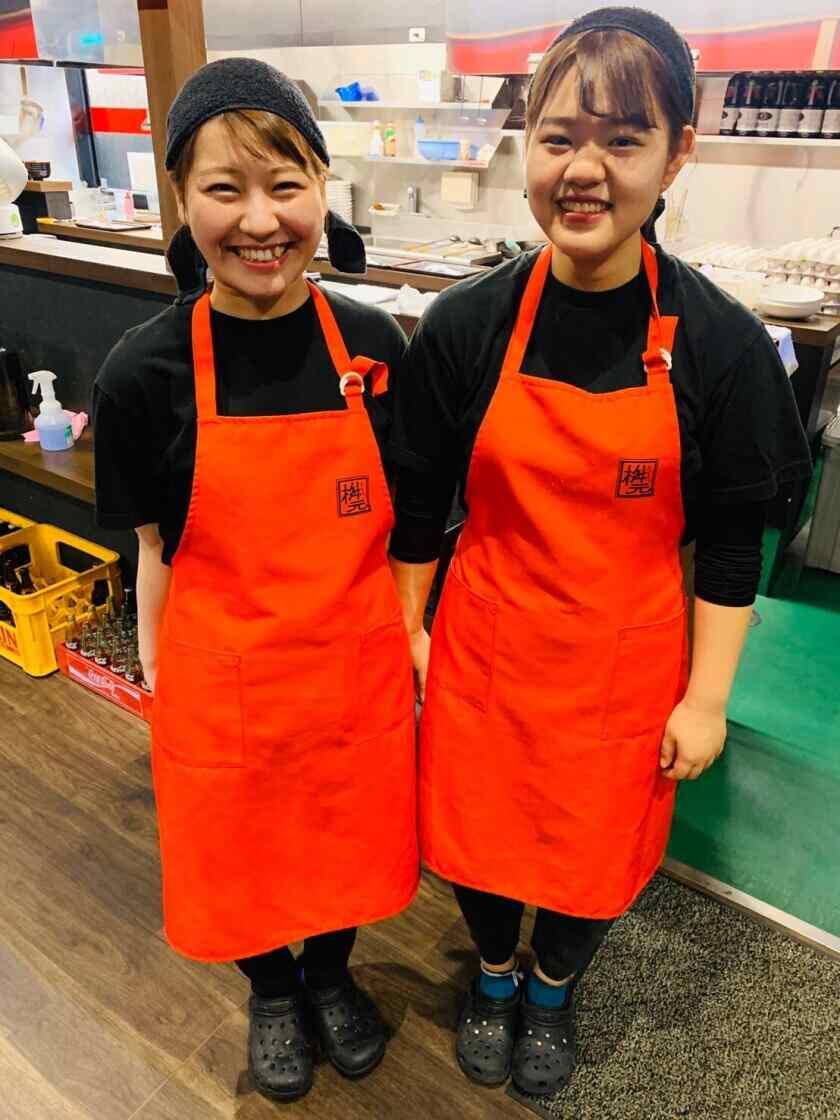 辛麺屋桝元 香椎店の制服1