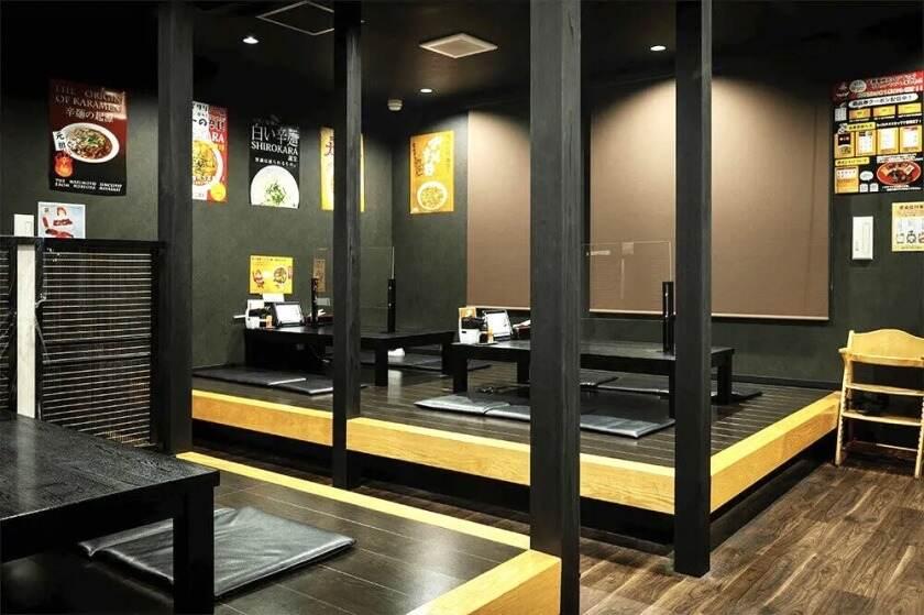 辛麺屋 桝元 イオンスタイル笹丘店の制服4