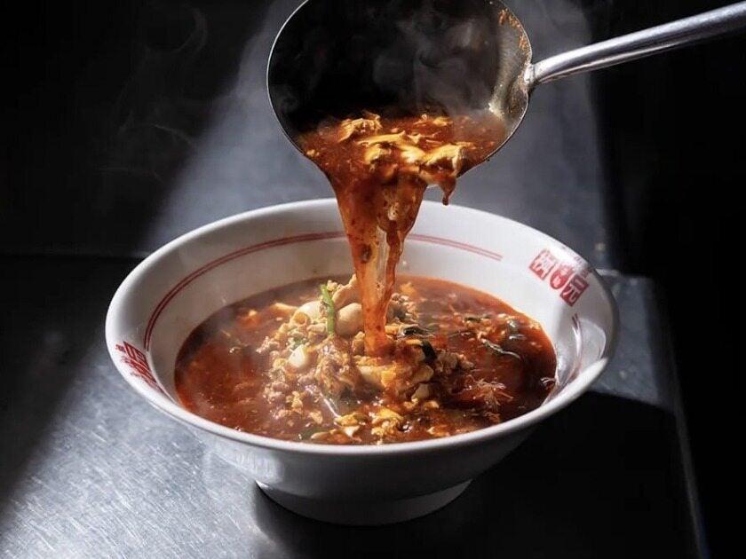 辛麺屋 桝元 イオンスタイル笹丘店の制服1