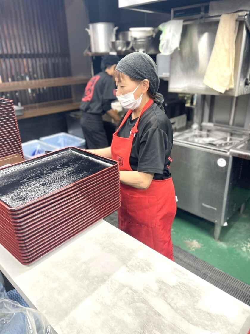 辛麺屋桝元 原田店の制服5