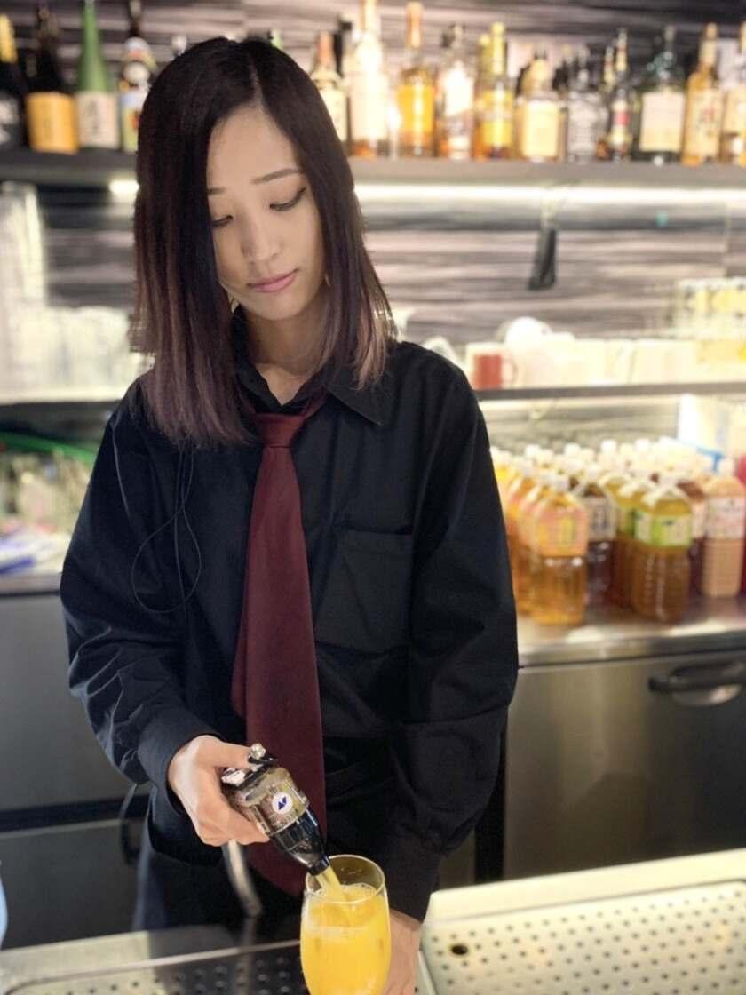 OAK BAR SHIBUYA ・ BAR LITTS SHIBUYA ・ BAR MILAS ・ BRAND SHIBUYAの制服1