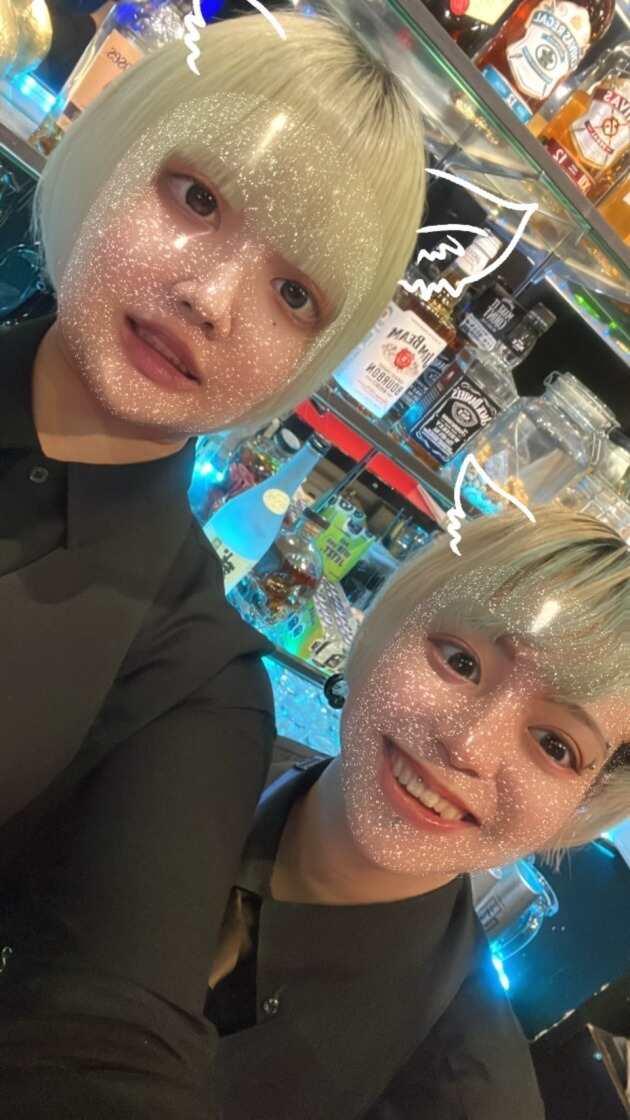 カラオケ&ダーツBAR Appagareの制服4