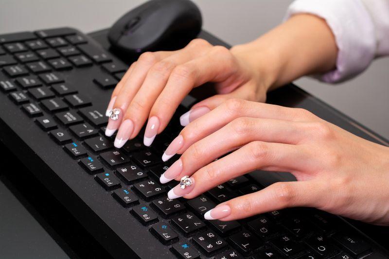 アス株式会社の制服1