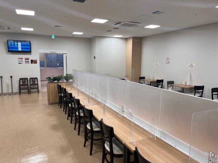 大阪労災病院店 グリルの制服3